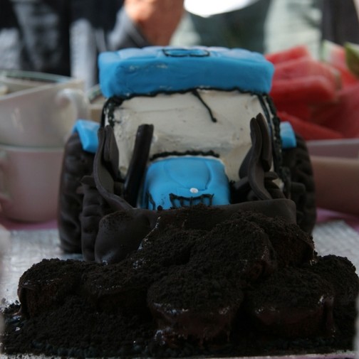 Tractor Cake